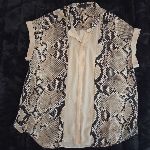 Ro & De Tops - 🚫SOLD🚫 Ro & De Black and Cream Snake Print Blouse